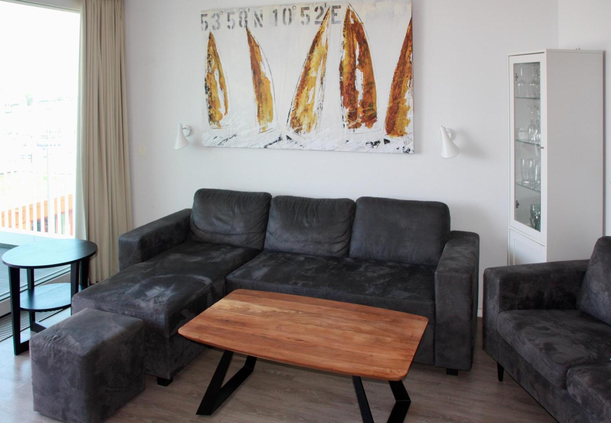 App 9 Penthouse 